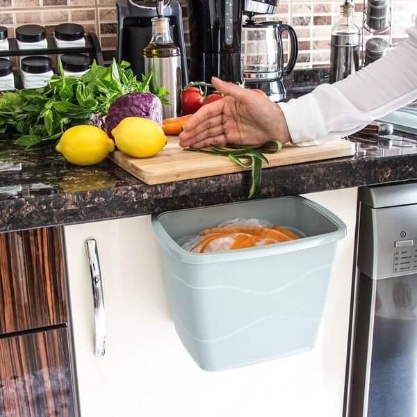 50801 – DecoBella Practical Trash Box With Cover