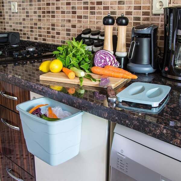 50801 – DecoBella Practical Trash Box With Cover