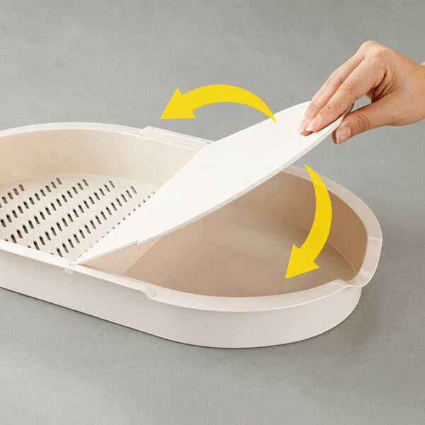 81137 – Two-Chamber Cutting Board