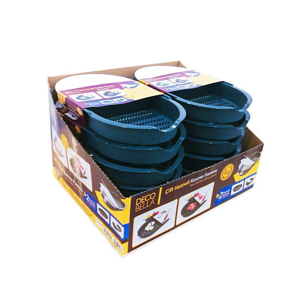 81137 – Two-Chamber Cutting Board